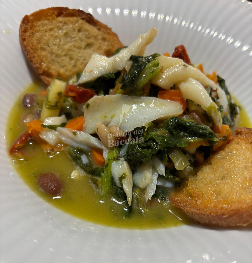 Zuppetta di verdure con fagioli e baccalà