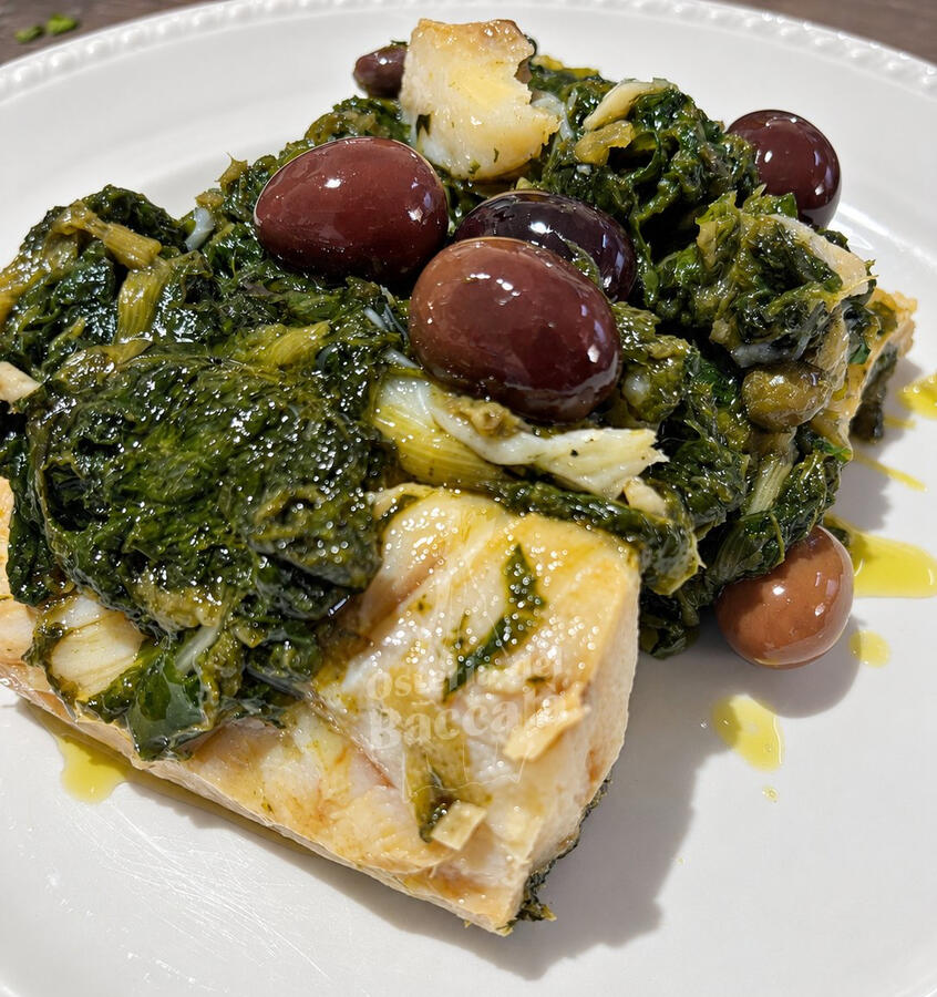 Baccalà con scarola saltata all’aglio
